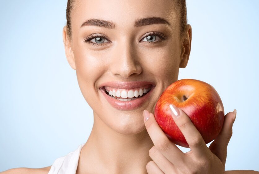 Planificación Estética Personalizada para Lograr una Sonrisa Armónica, Natural y Funcional
