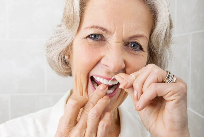 Salud Bucal en Personas Mayores: Cuidados Clave para Conservar Dientes y Calidad de Vida