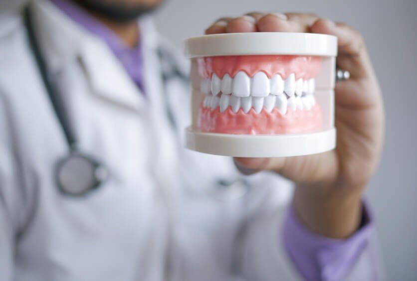 Cómo Saber Si Aprietas Los Dientes Mientras Duermes
